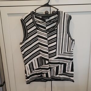 Jones New York Black and White Geometric Tank Top